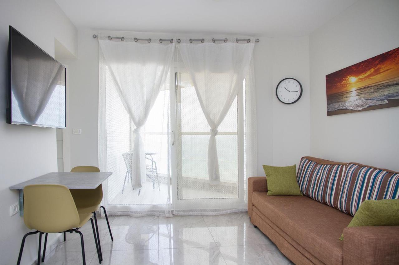 Apartments4You Leonardo 11 Bat Yam Exterior photo